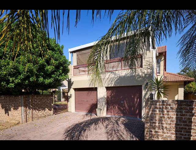 4 BEDROOM HOUSE FOR SALE IN BARBEQUE DOWNS